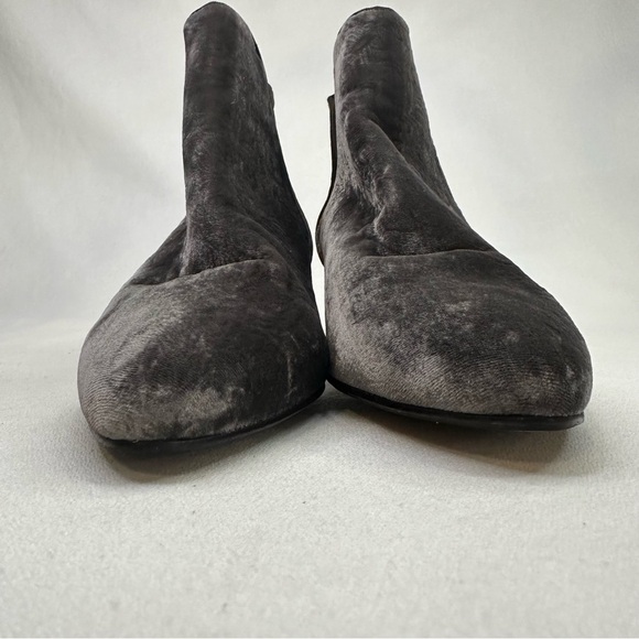 Sixtyseven Anthropologie Smoky Gray Velvet Floral Embossed Ankle Boots 6.5 - Picture 3 of 16
